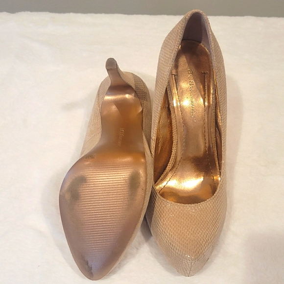 BCBGeneration Nude Heels - Picture 3 of 3